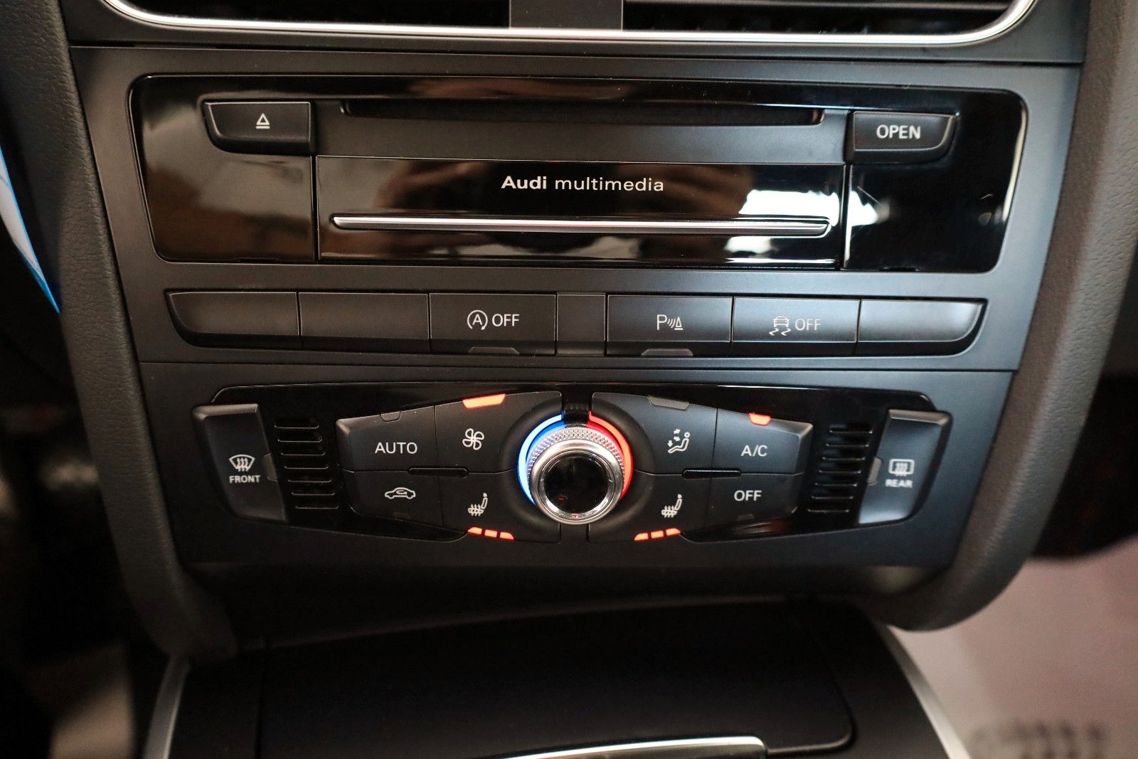 Fahrzeugabbildung Audi A5 SB 2.0 TFSI quattro S Line T.Leder,Navi,Xenon