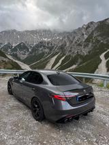Alfa Romeo Giulia Quadrifoglio MWSt Sparco Akrapovic - Alfa Romeo Giulia: Quadrifoglio
