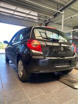 Renault Clio by RIP CURL 1.2 16V 55kW by RIP CURL - Renault Clio: Rip Curl