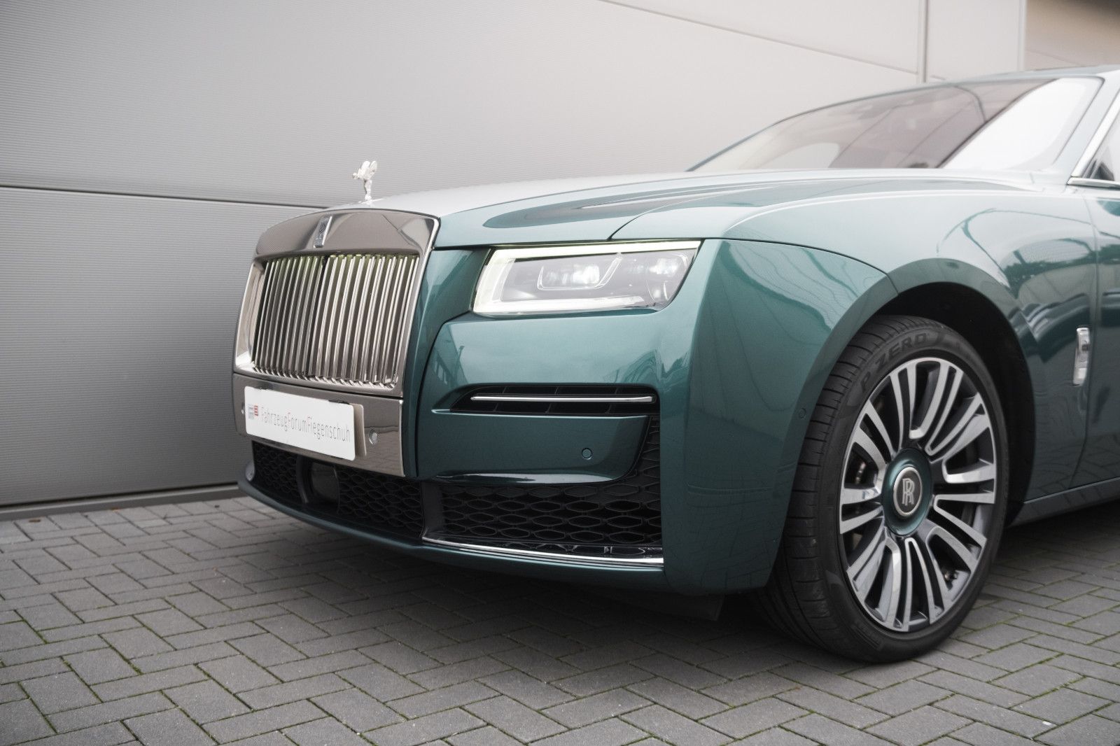 Fahrzeugabbildung Rolls-Royce Ghost EWB-Dt.Auto-