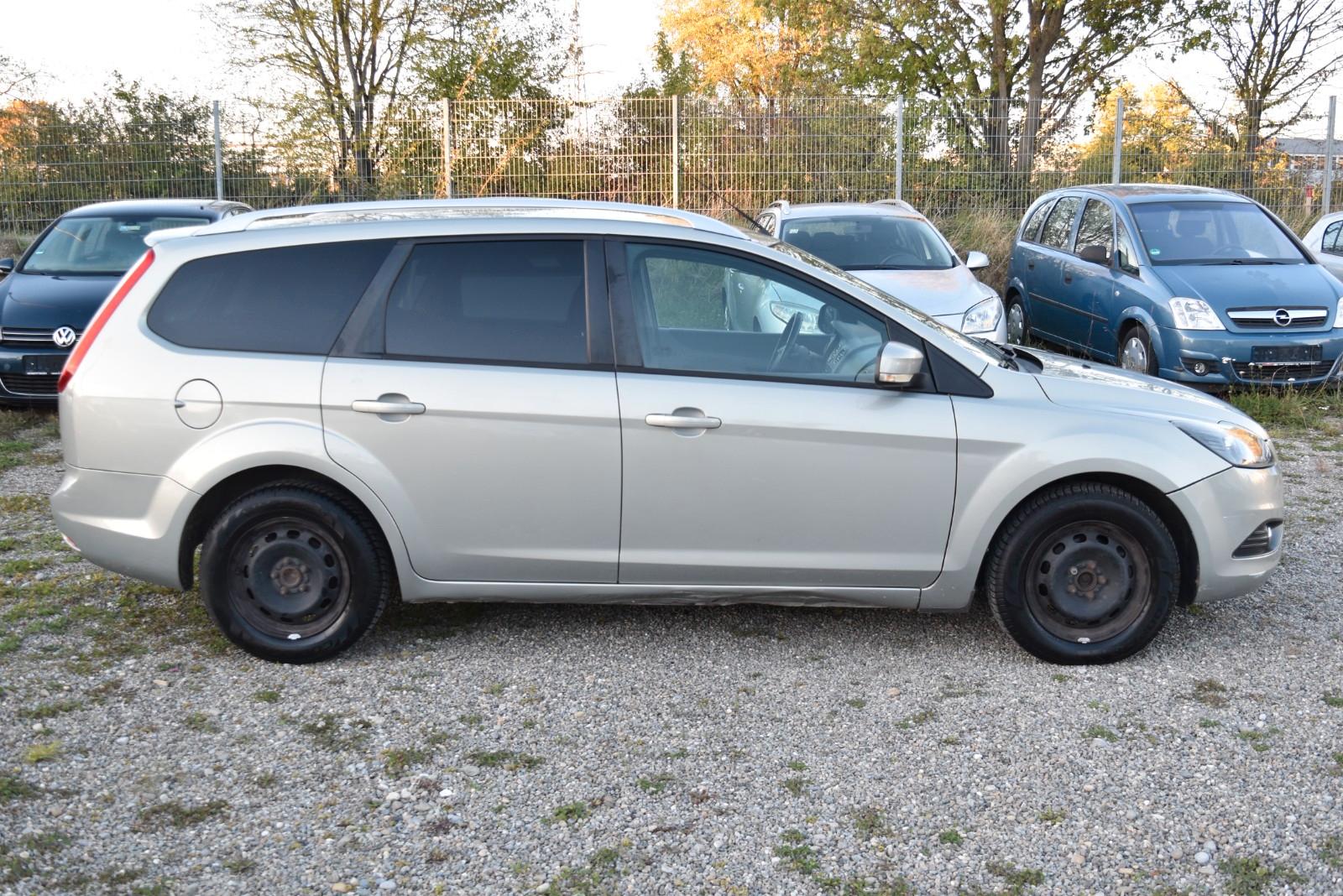 Ford Focus 2010 — photo 9
