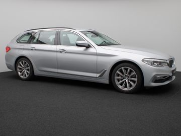 Fahrzeugabbildung BMW 530i LuxuryLine Kamera HUD Komfort SoftCl Alarm