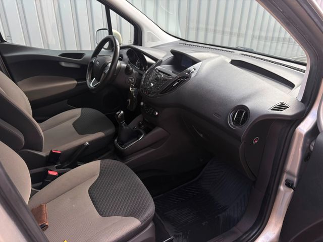 FORD Tourneo Courier Titanium — Bild 11