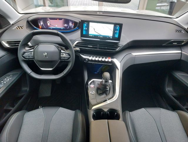 Peugeot 3008 — fotografia 3