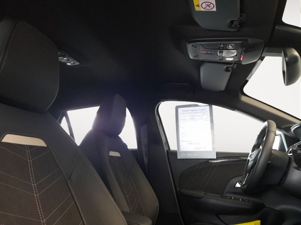 Fahrzeugabbildung Opel Corsa-e GS Longe Range IntelliLux LED Matrix