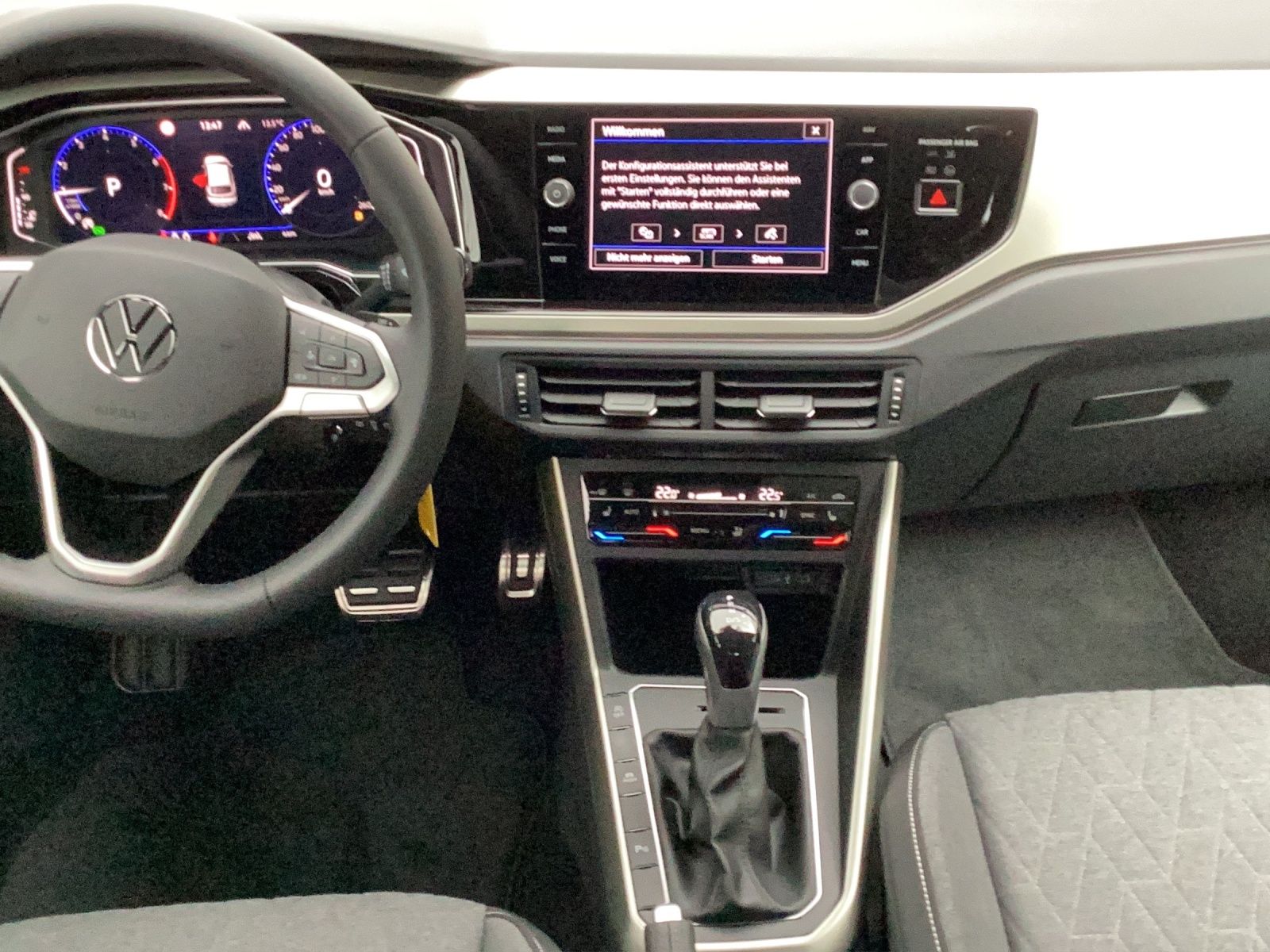 Fahrzeugabbildung Volkswagen Taigo DSG Matrix ACC Kamera