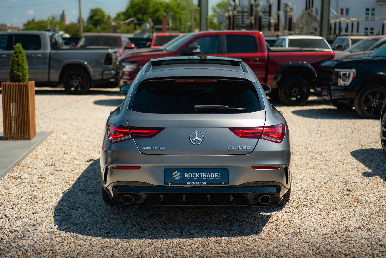 Fahrzeugabbildung Mercedes-Benz CLA 35 AMG 4Matic Performance Night-Paket | Pano