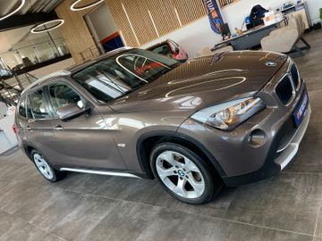 BMW X1 sDrive 18d *NAVI*BI-XENON*AHK*TEMPOMAT*SZ.HZ.