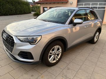 Audi Q3 - 1