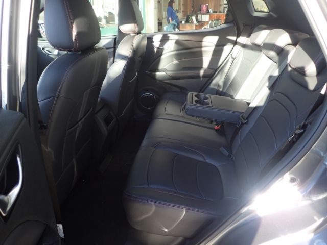 Fahrzeugabbildung DFSK Fengon 500 1.5 R-Cam Leder Licht+Regensensor DAB