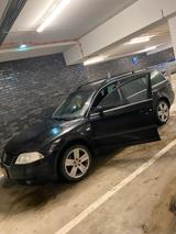 Volkswagen Passat b5 variant - Volkswagen Passat aus 2004 mit Diesel-Antrieb