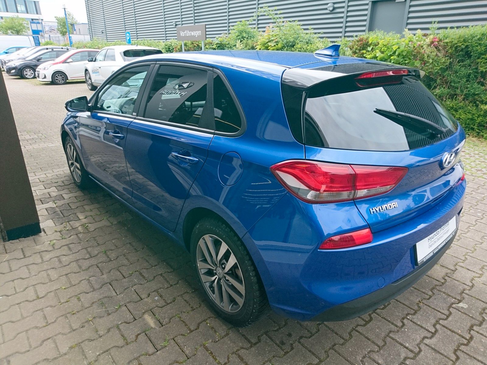 Fahrzeugabbildung Hyundai i30 1.0 T-GDi Passion Klima PDC 16"Alu RFK