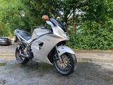 Triumph Sprint ST 1050 ABS mit Lenkerumbau - TRIUMPH SPRINT ST 1050