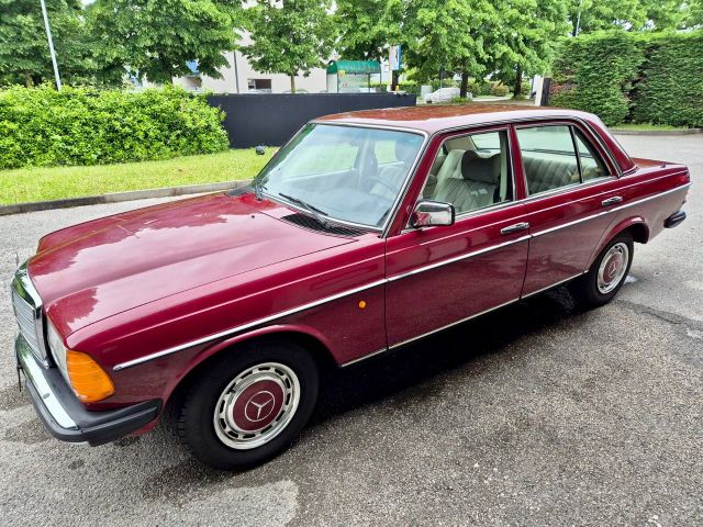 Mercedes-Benz Mercedes-benz 200 AUTOMATIC