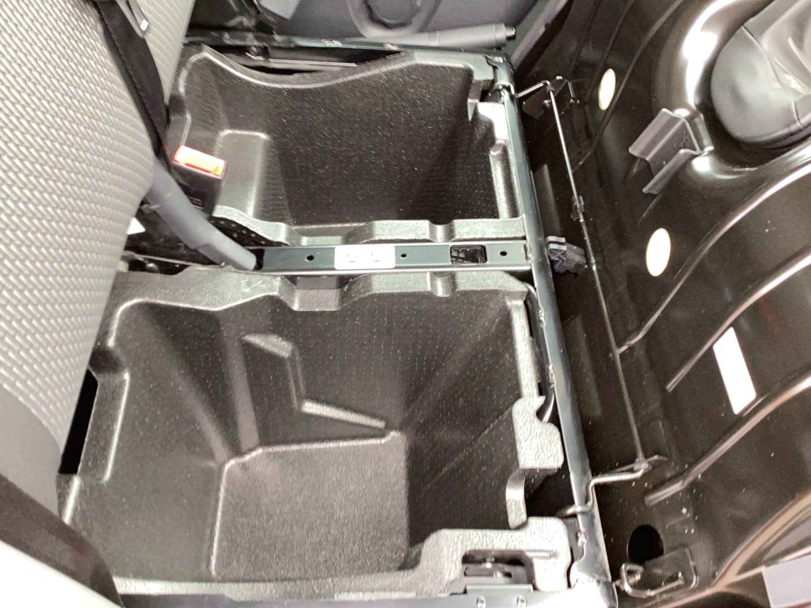 Fahrzeugabbildung Volkswagen T6 Transporter T6.1 TDI Kasten EcoProfi FWD