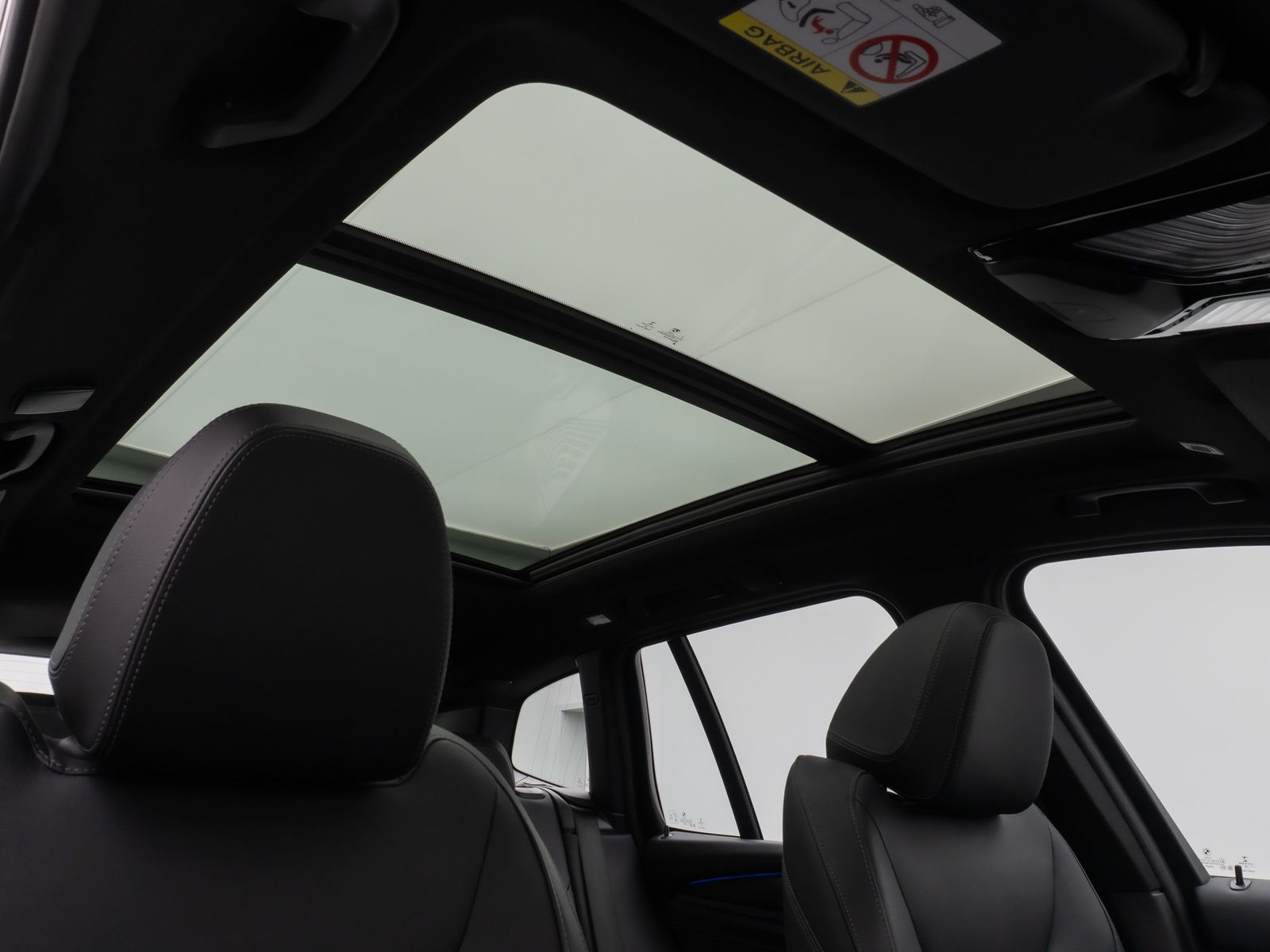 Fahrzeugabbildung BMW X3 xD20i M Sport Panorama 360°DAB HiFi Komfort