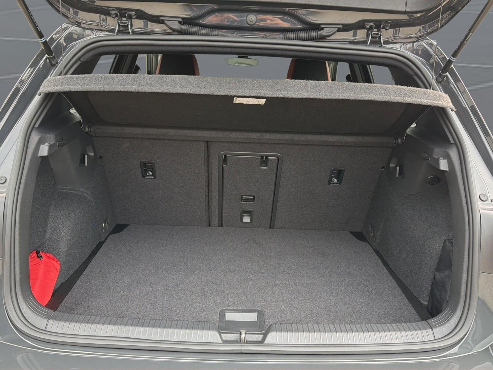 Volkswagen Golf VIII Lim. GTI 2.0 TSI 245 PS NAVI SHZ LED, миниатюра 26