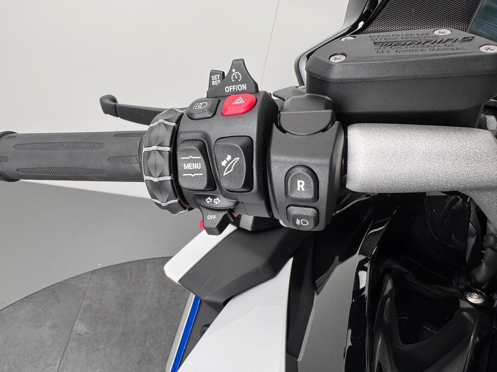 Fahrzeugabbildung BMW K1600 GT *NEUWERTIG *1.HAND