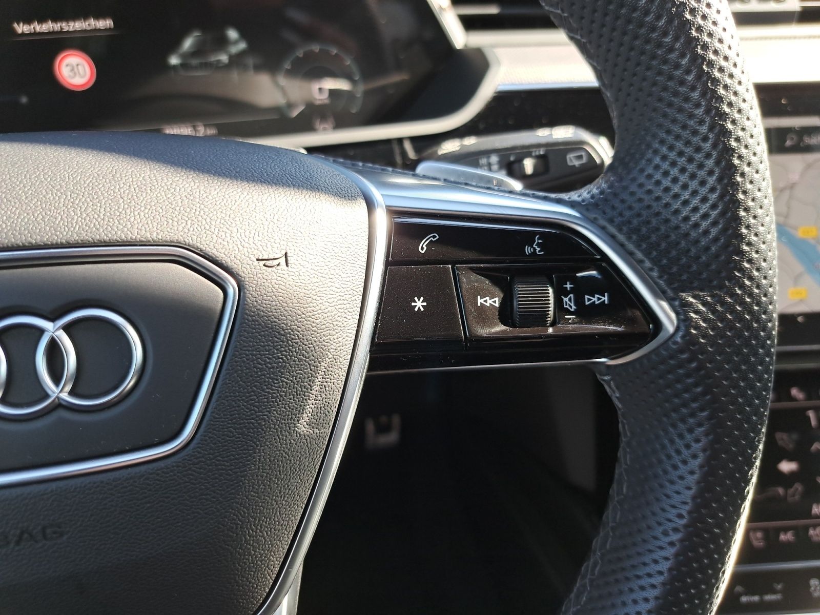 Audi Q8 e-tron - Bild 34
