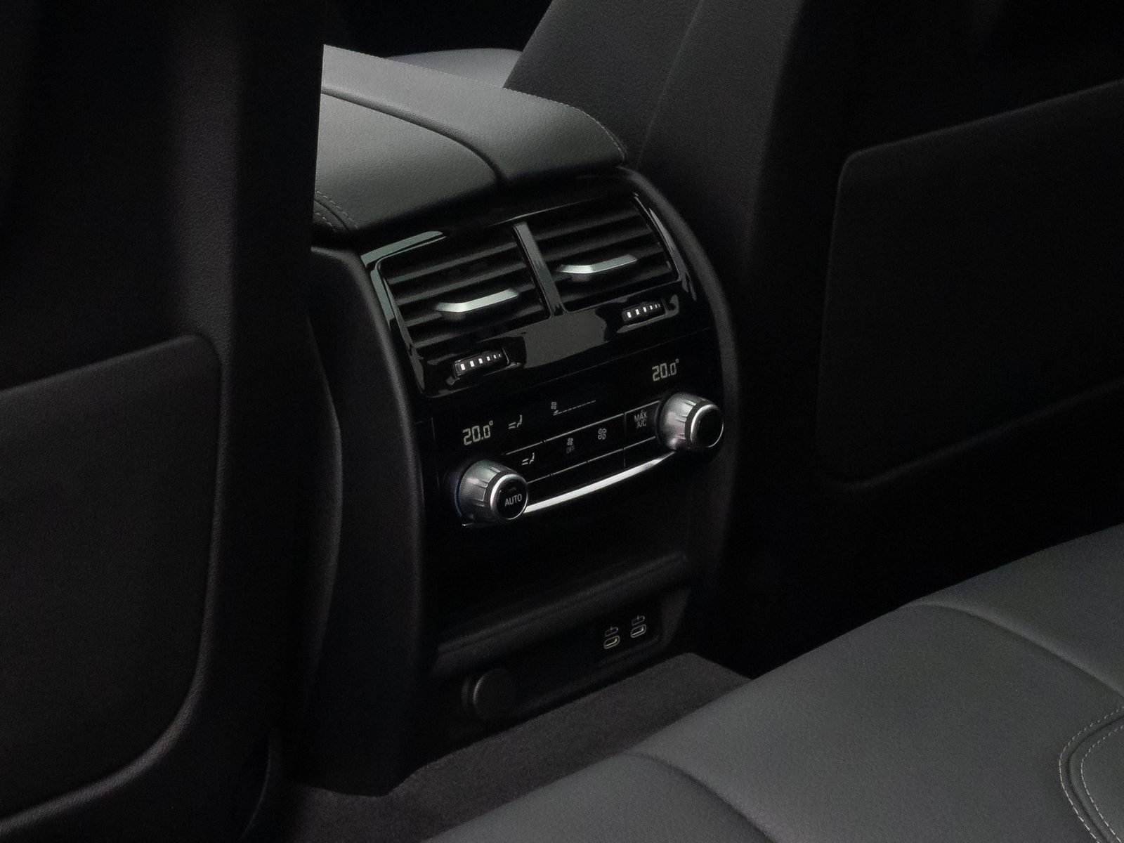 Fahrzeugabbildung BMW 540i xD Luxury Line Panorama Kamera HUD 4xKlima