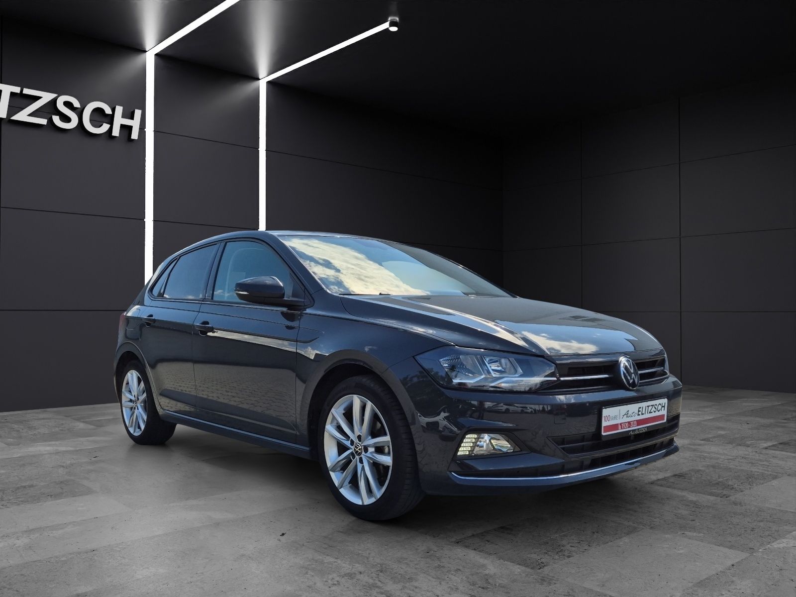 Fahrzeugabbildung Volkswagen Polo TSI Highline Navi AID RFK SH LM