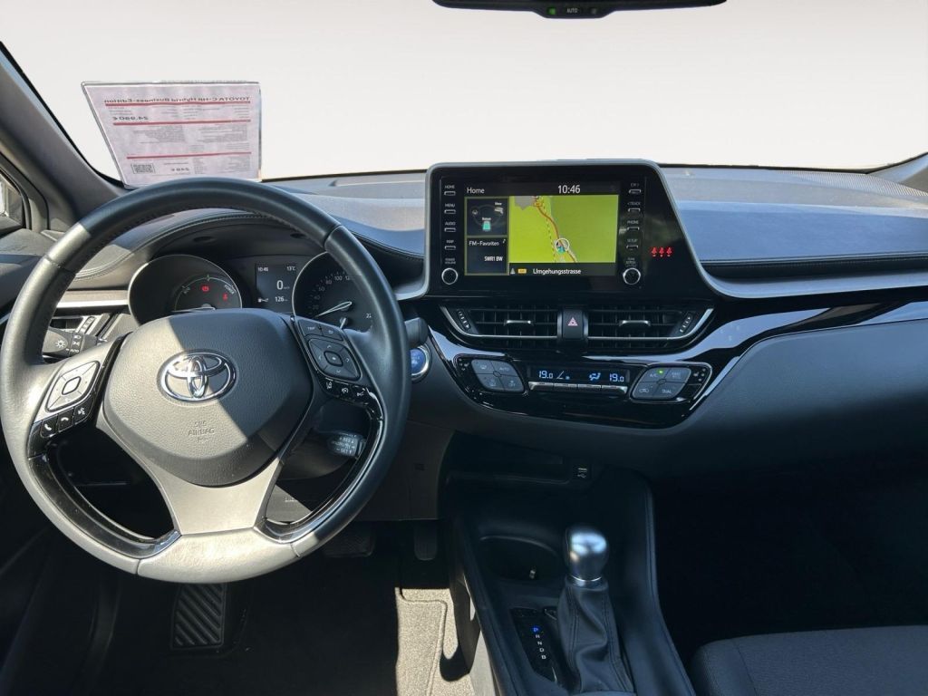 Fahrzeugabbildung Toyota C-HR Hybrid Business-Edition