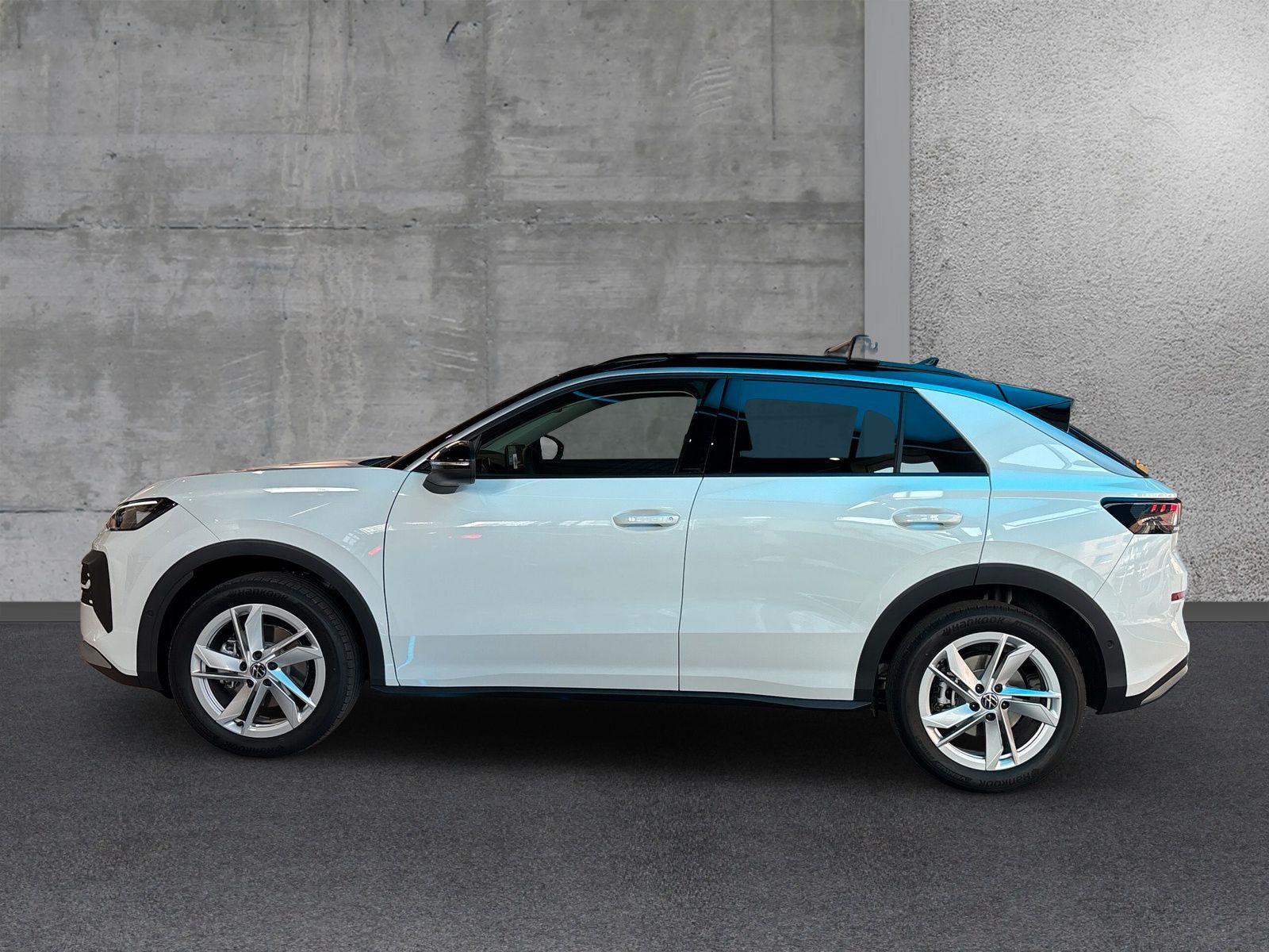 Fahrzeugabbildung Volkswagen T-Roc 1.5 eTSI Life Keyless ACC Kamera SHZ