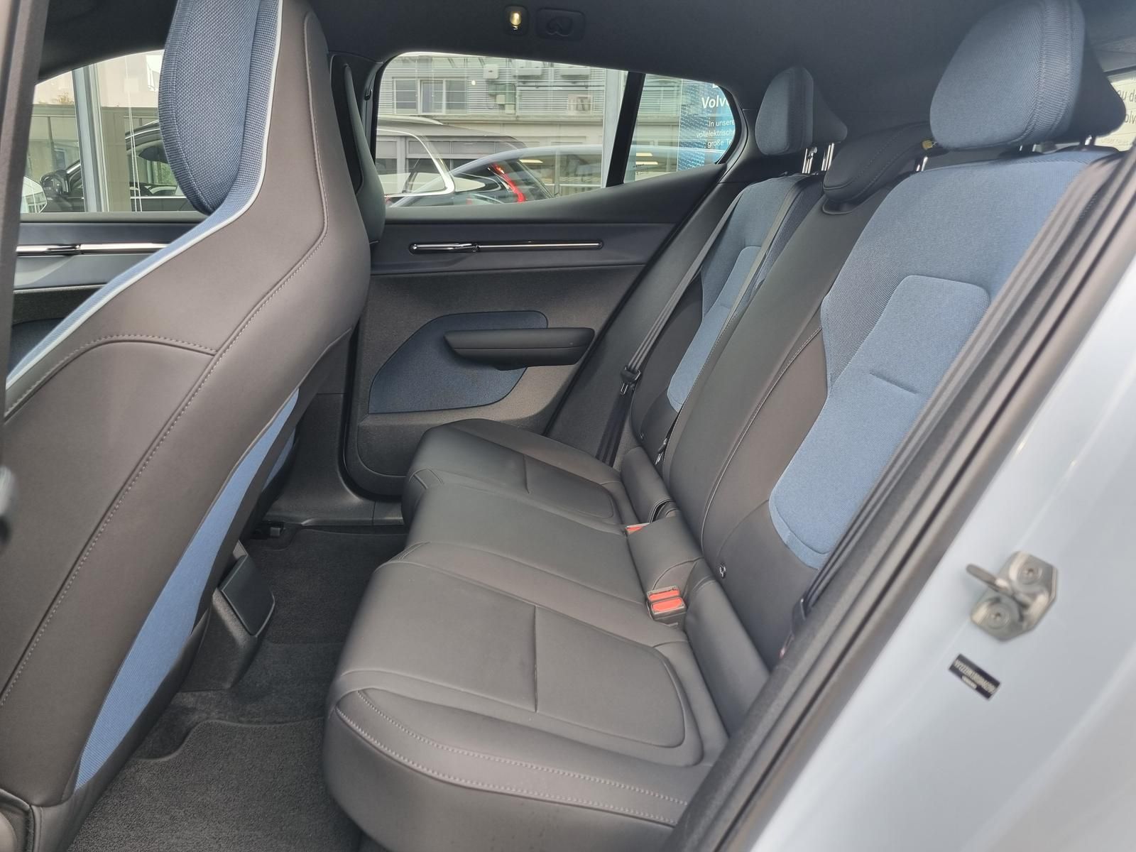 Fahrzeugabbildung Volvo EX30 Single Core 'Sitzheizung, Lenkradheizung'