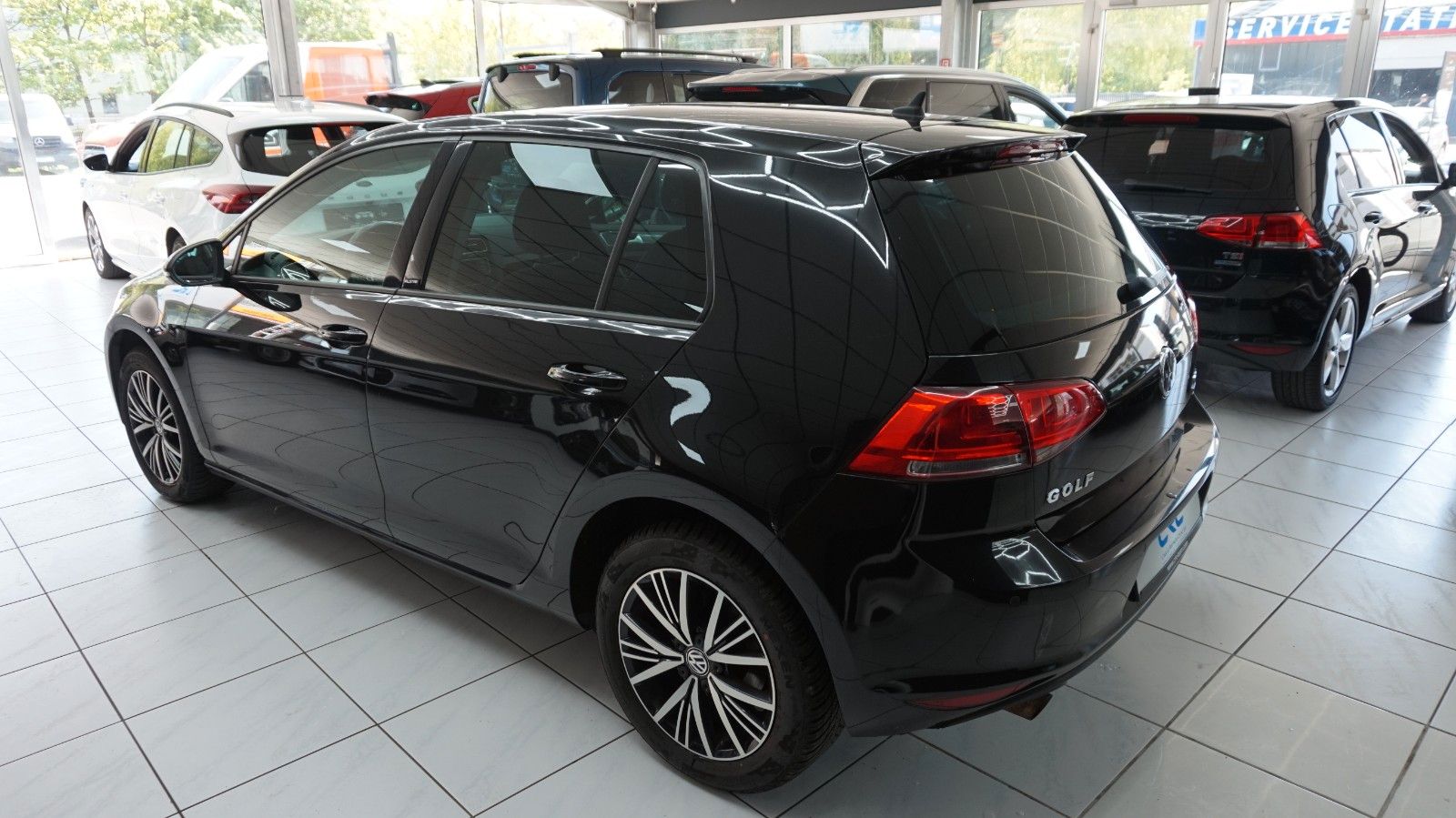 Fahrzeugabbildung Volkswagen Golf VII Lim. Allstar BMT