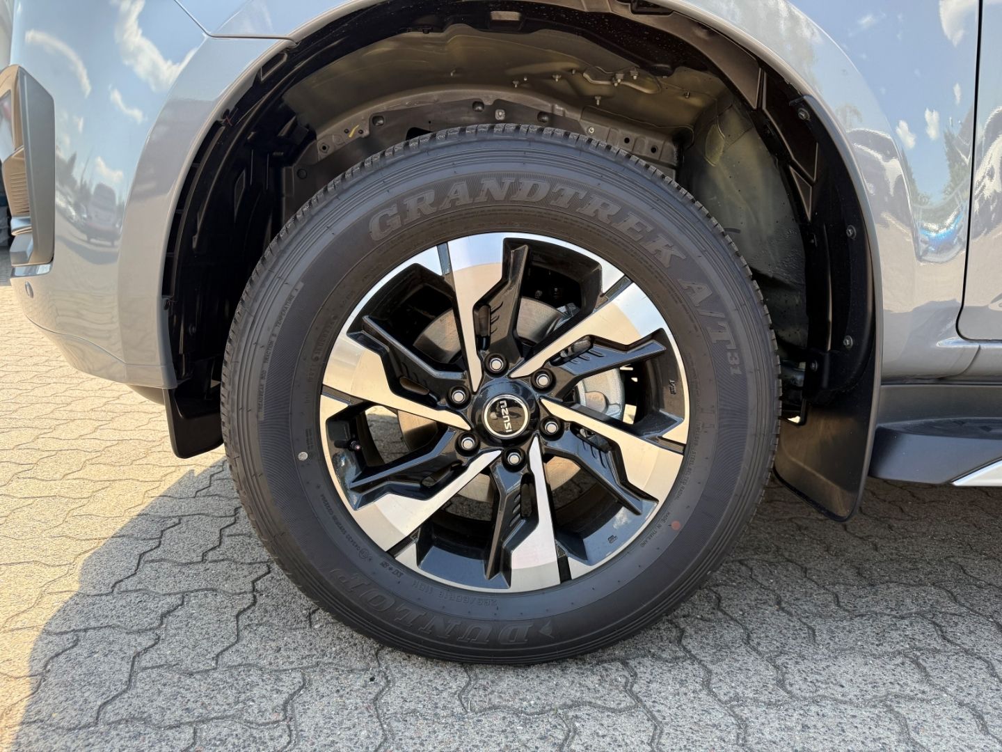 Fahrzeugabbildung Isuzu D-Max Double Cab 2.2 Turbo 4WD LSE