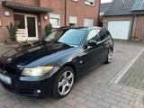 BMW 320 Touring/ Tüv bis 2027/ Kein Wartun... - BMW 320 aus 2010: Kombi