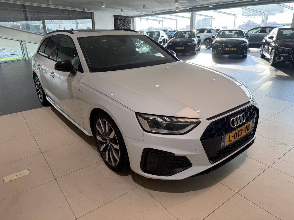 Audi A4 Avant 40 TFSI S edition Competition imagem 2