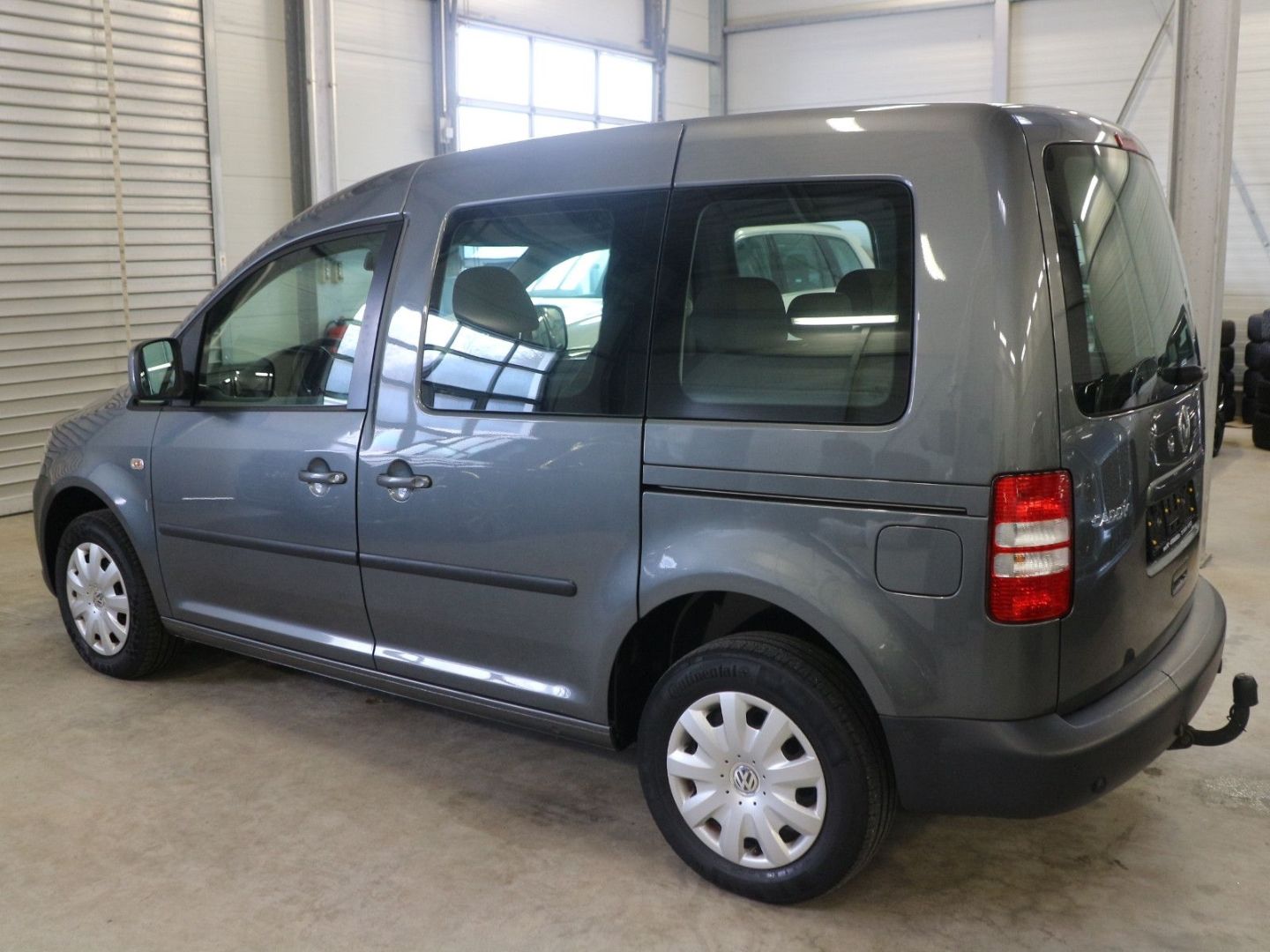 Fahrzeugabbildung Volkswagen Caddy TSI Roncalli 5-Sitzer AHK Klima PDC