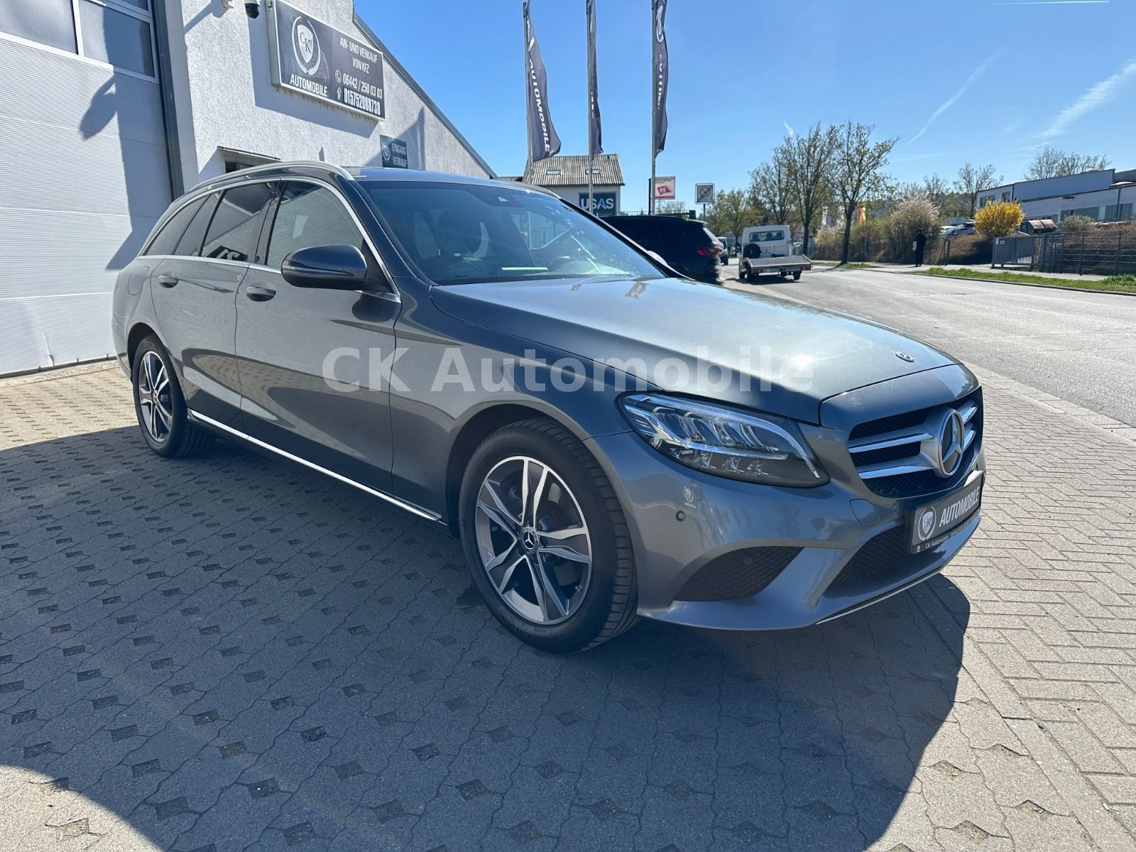 Fahrzeugabbildung Mercedes-Benz C200d T Avantgarde/Navi/LED/Kamera/AHK