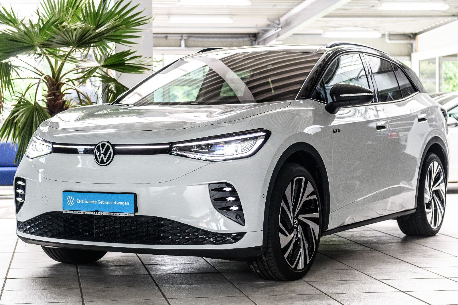 Fahrzeugabbildung Volkswagen ID.4 GTX 4Motion IQ-LIGHT+AHK+WÄPU+KAMERA+HuD+21