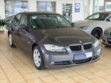 BMW 320i SCHECKHEFTGEPFL. 24.000 KM 1. HAND SITZHEIZ - BMW 320 aus 2005: 320i