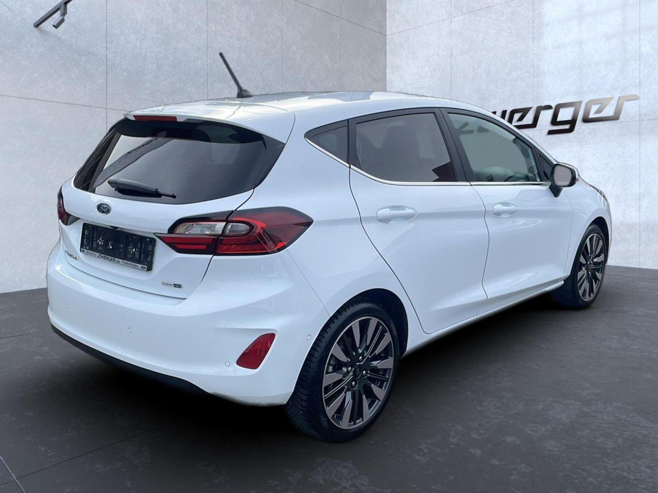 Ford Fiesta Titanium X ACC Kamera LED PDC 17" Alu