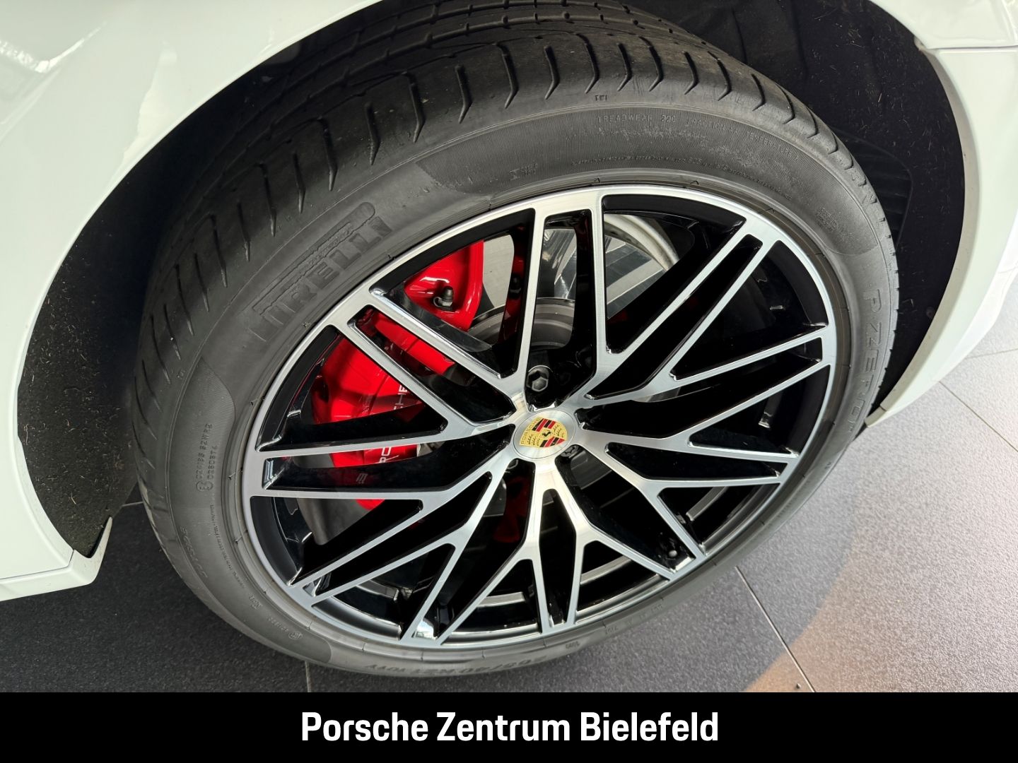 Porsche Macan GTS Standheizung Sportabgas Luftfederung foto 19