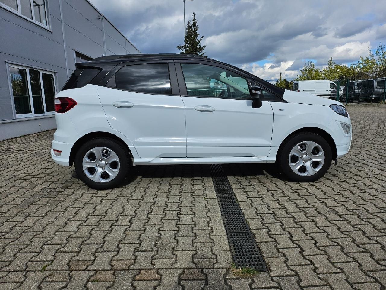 Fahrzeugabbildung Ford EcoSport ST-Line Soundsystem, Navi, Freisprech