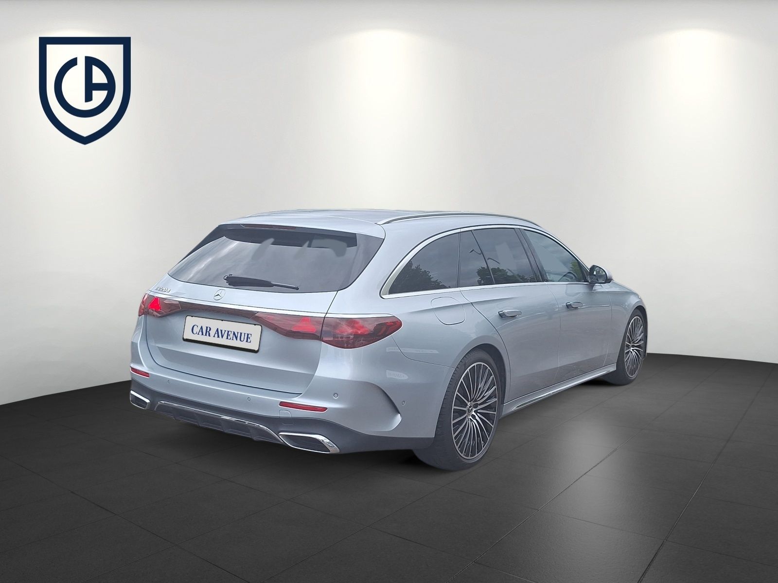 Mercedes-Benz E 220 220 d AMG Line Premium Airmatic / AHK imagem 3