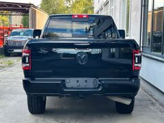 DODGE RAM 3500 Crew Cab Laramie 6.7l HO Luftfederung