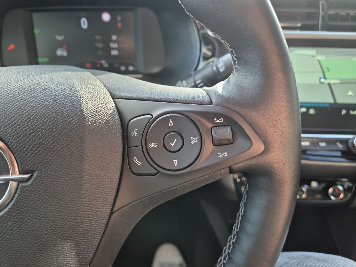 Fahrzeugabbildung Opel Corsa-e Corsa F e Elegance Navi LED ACC Apple Ca