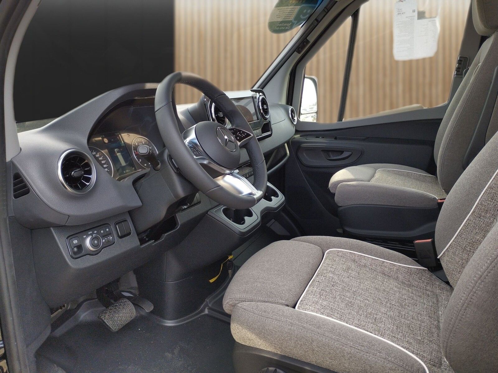 Fahrzeugabbildung Malibu Genius 641 LE Klimaautomatik, Radio DAB