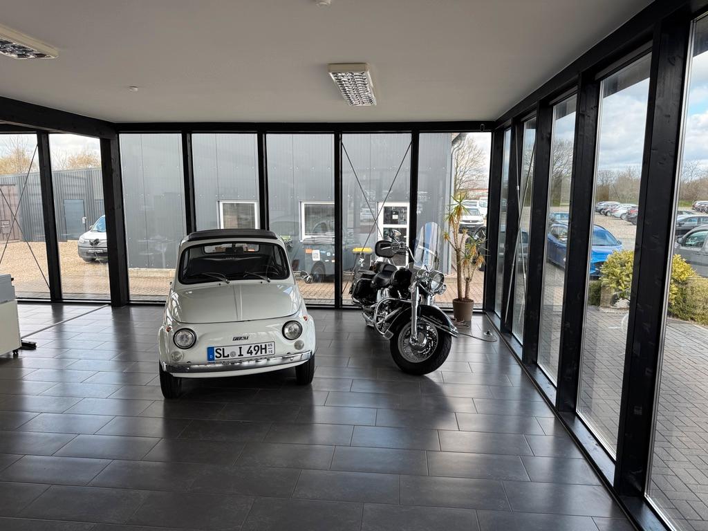 showroom-image-top