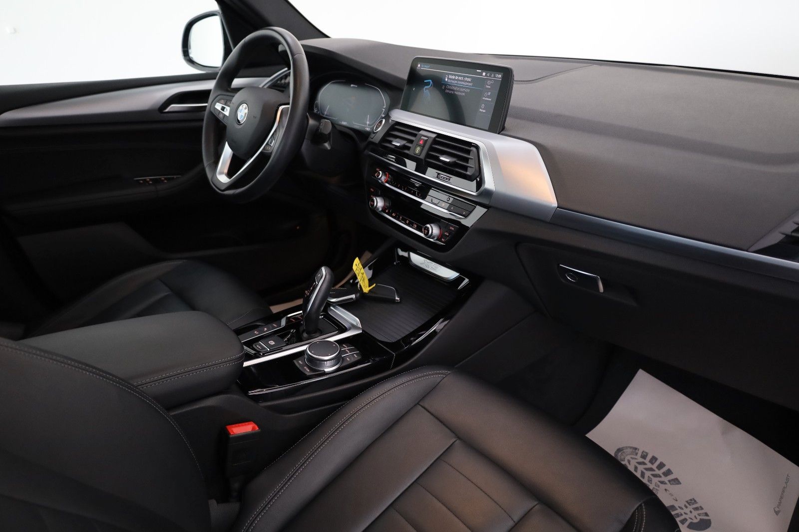 Fahrzeugabbildung BMW X3 xDrive 30 e Advantage,Navi,LED,Panoram,Kamera