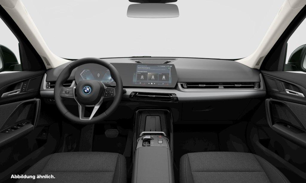 BMW iX1 xDrive30 DAB LED Komfortzg. Parkassistent