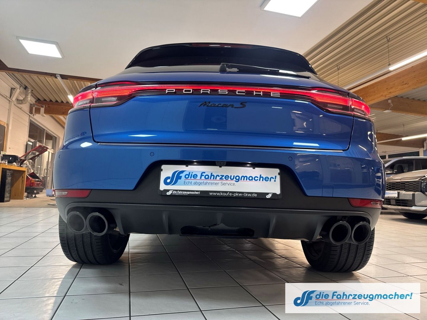 Fahrzeugabbildung Porsche Macan S El. Panodach Navi Memory Sitze Soundsyst