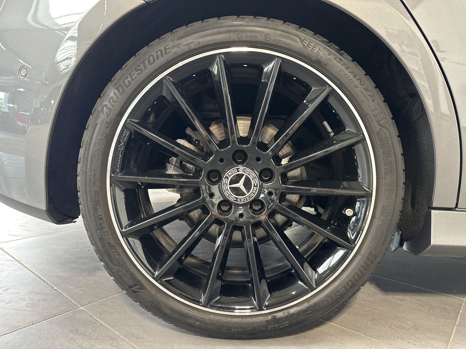 Fahrzeugabbildung Mercedes-Benz A 180 AMG-Line NAV+LED+PANORAMA+SHZ+NIGHT+19ZOLL