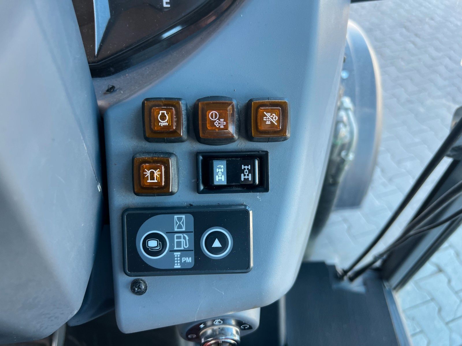 Fahrzeugabbildung Kubota M5101N / nur 437h / Kommunalpaket