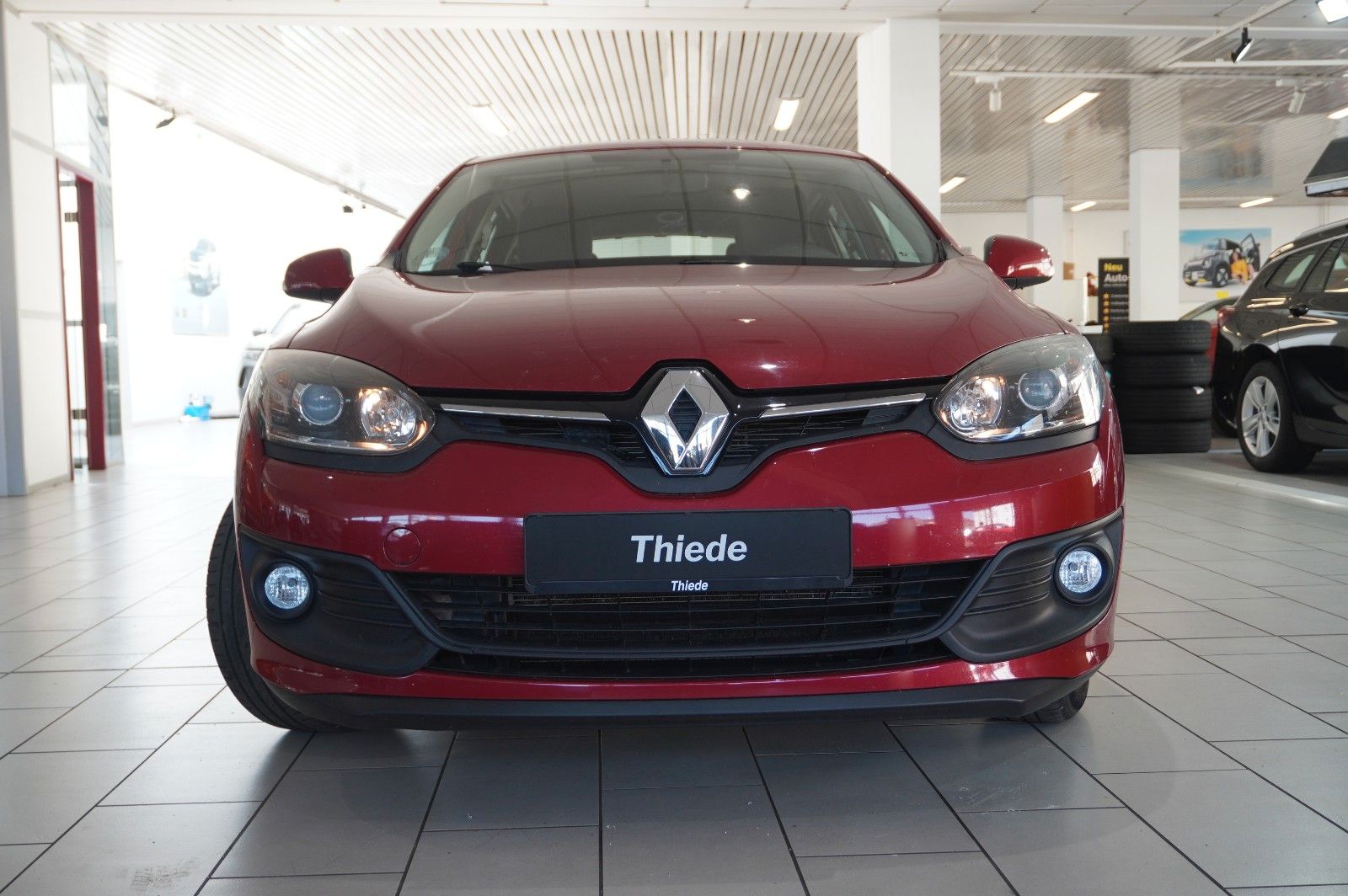 Fahrzeugabbildung Renault Megane Grandtour 1.6 AUTHEN. KLIMA/PDC/NEBEL/AHK